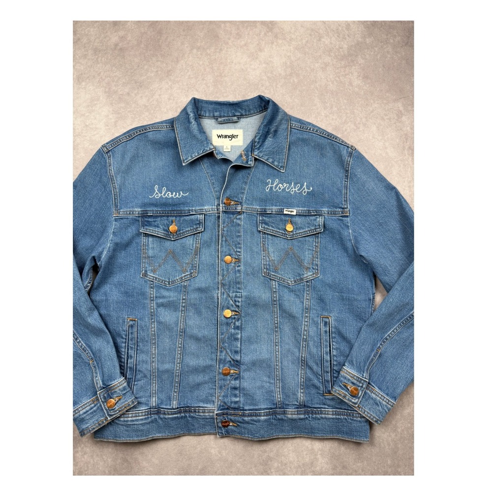 Wrangler Slow Horses Embroidered Denim Blue Trucker Jacket Medium Wash Mens L